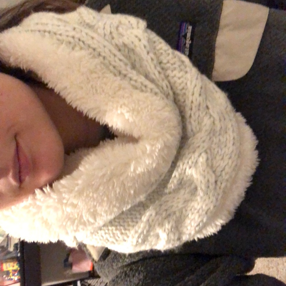Scarf - Picture 3 of 3